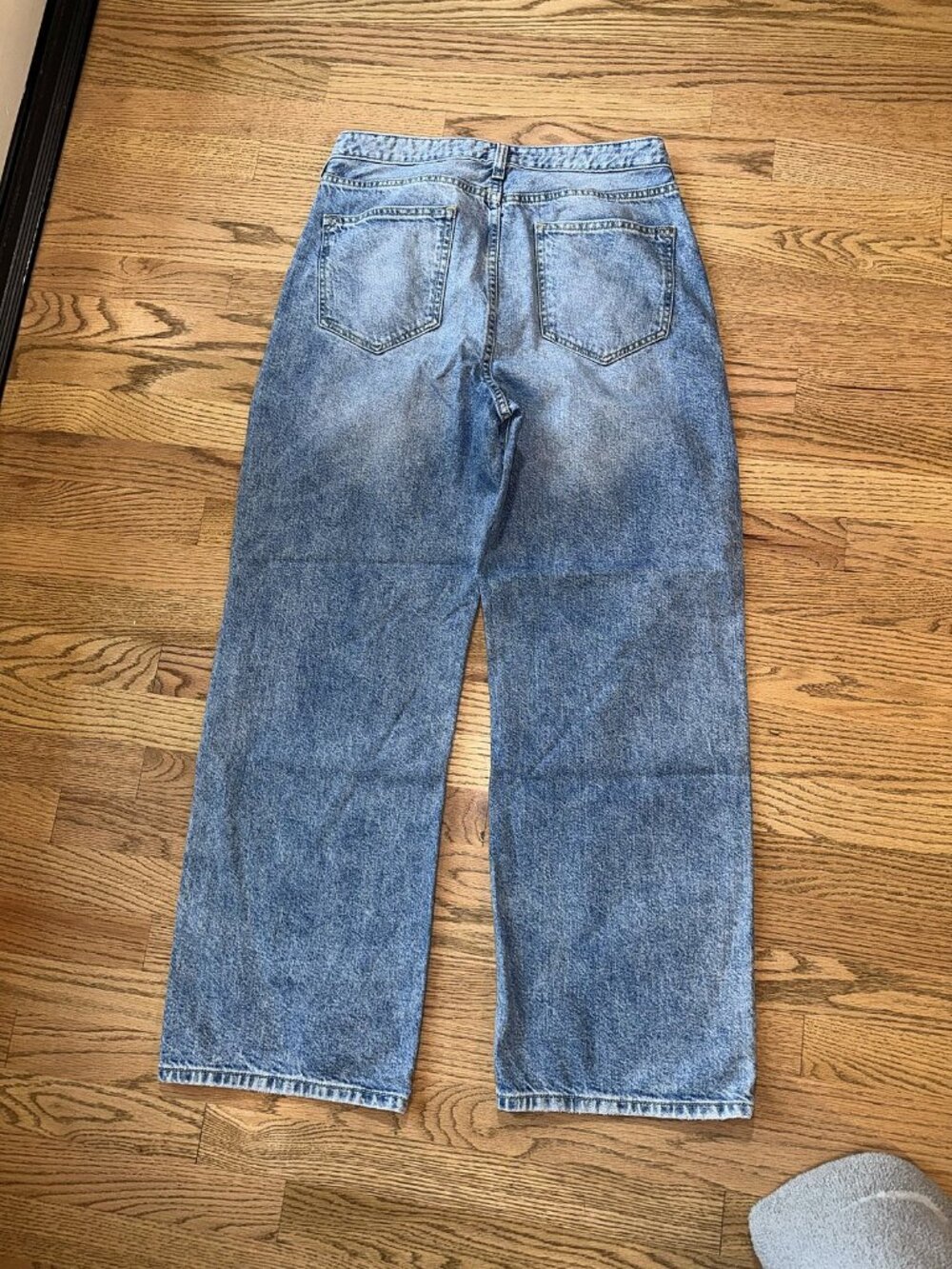 Pilcro Light Wash Ripped High Rise Wide Leg Jeans Size 30 - Picture 2 of 4